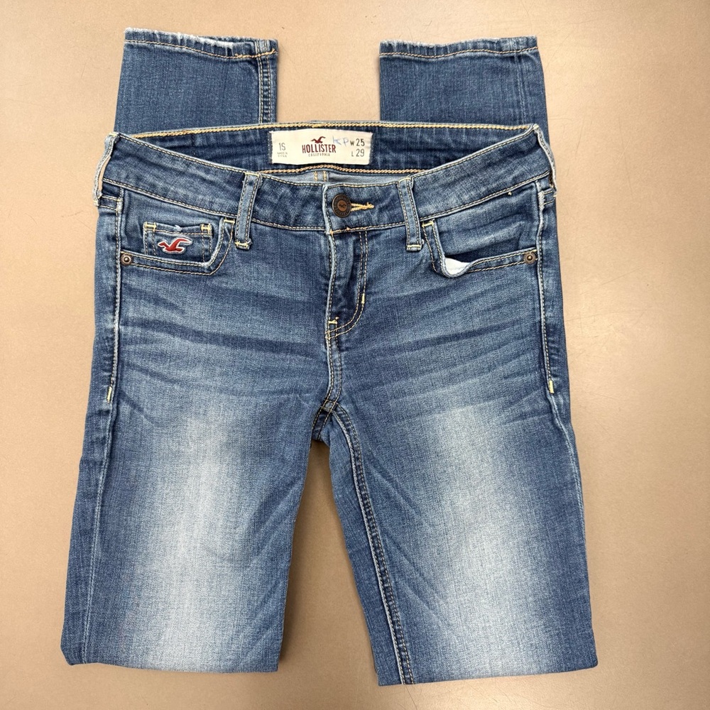 Hollister Women's Classic Blue Skinny Jeans - Size 1S W25 / L29